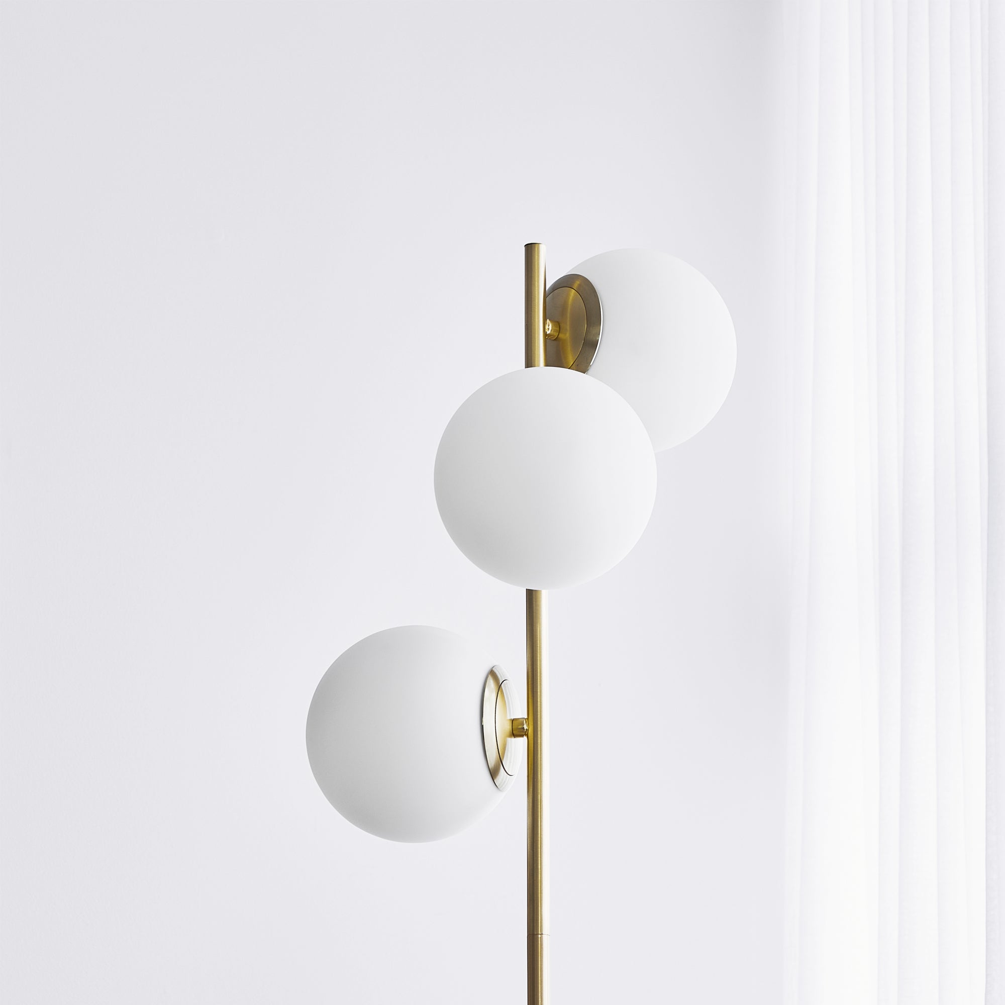 Mateo Floor Lamp Gold