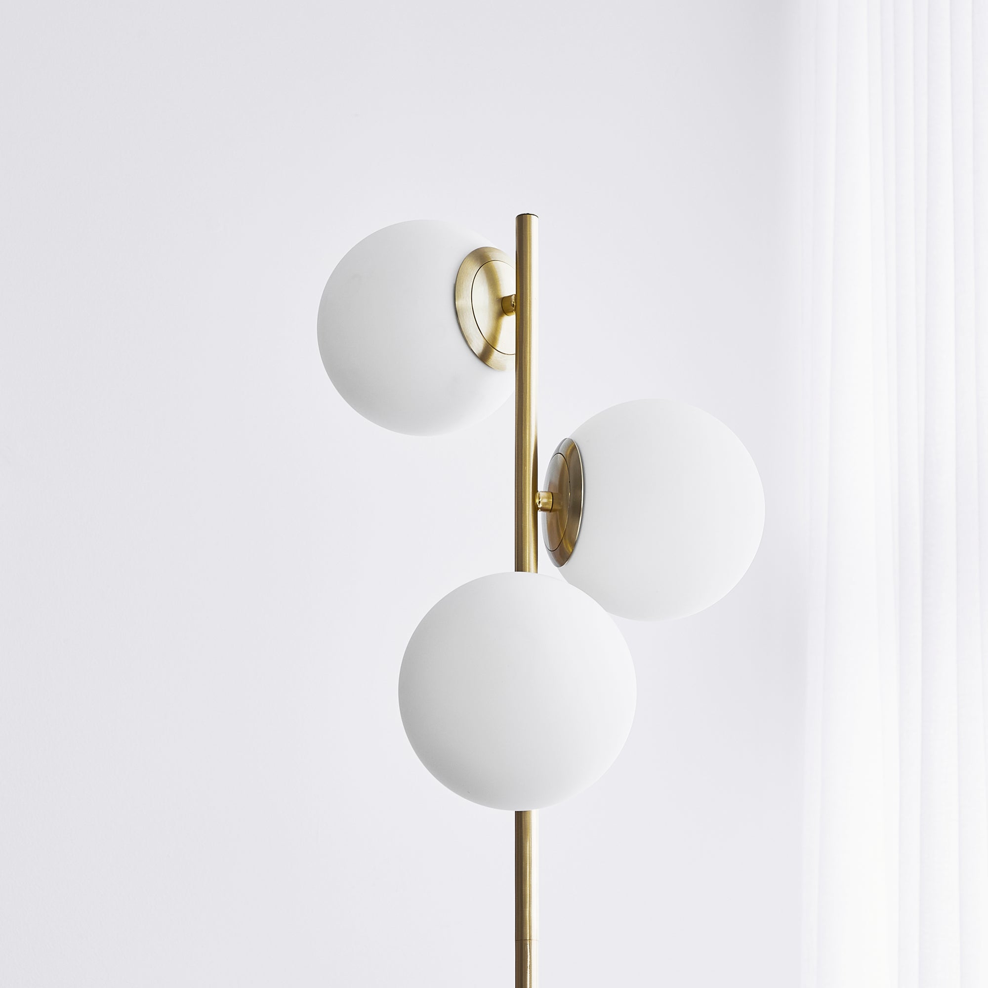 Mateo Floor Lamp Gold