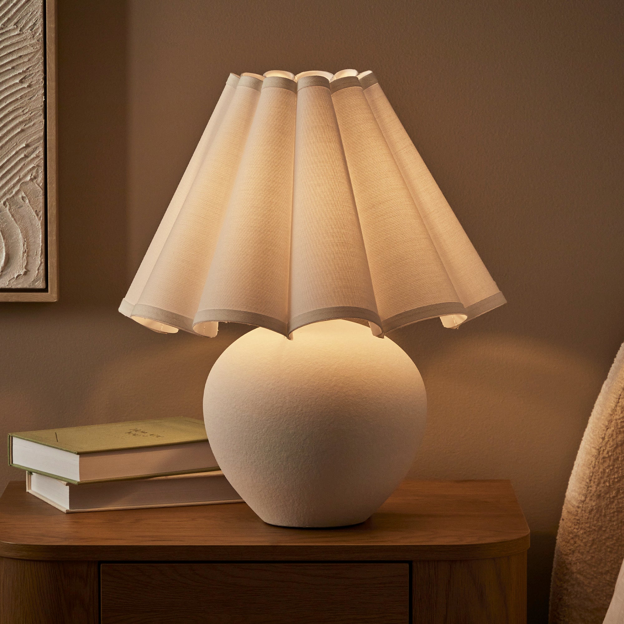 Amalie Table Lamp White