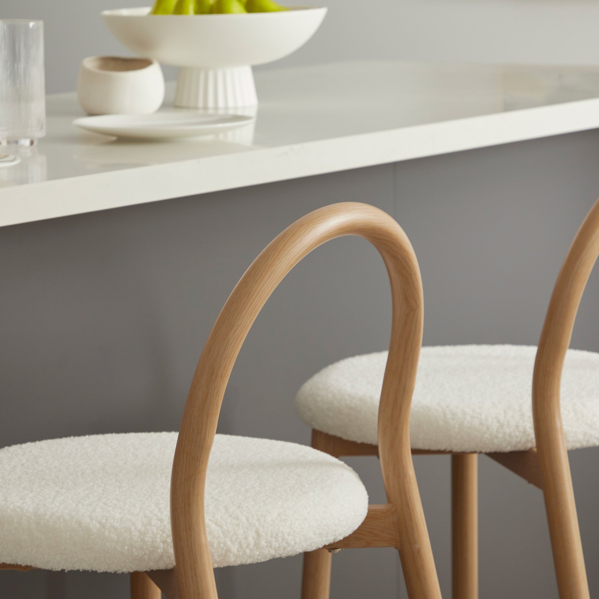 Newport Set of 2 Barstools Cream