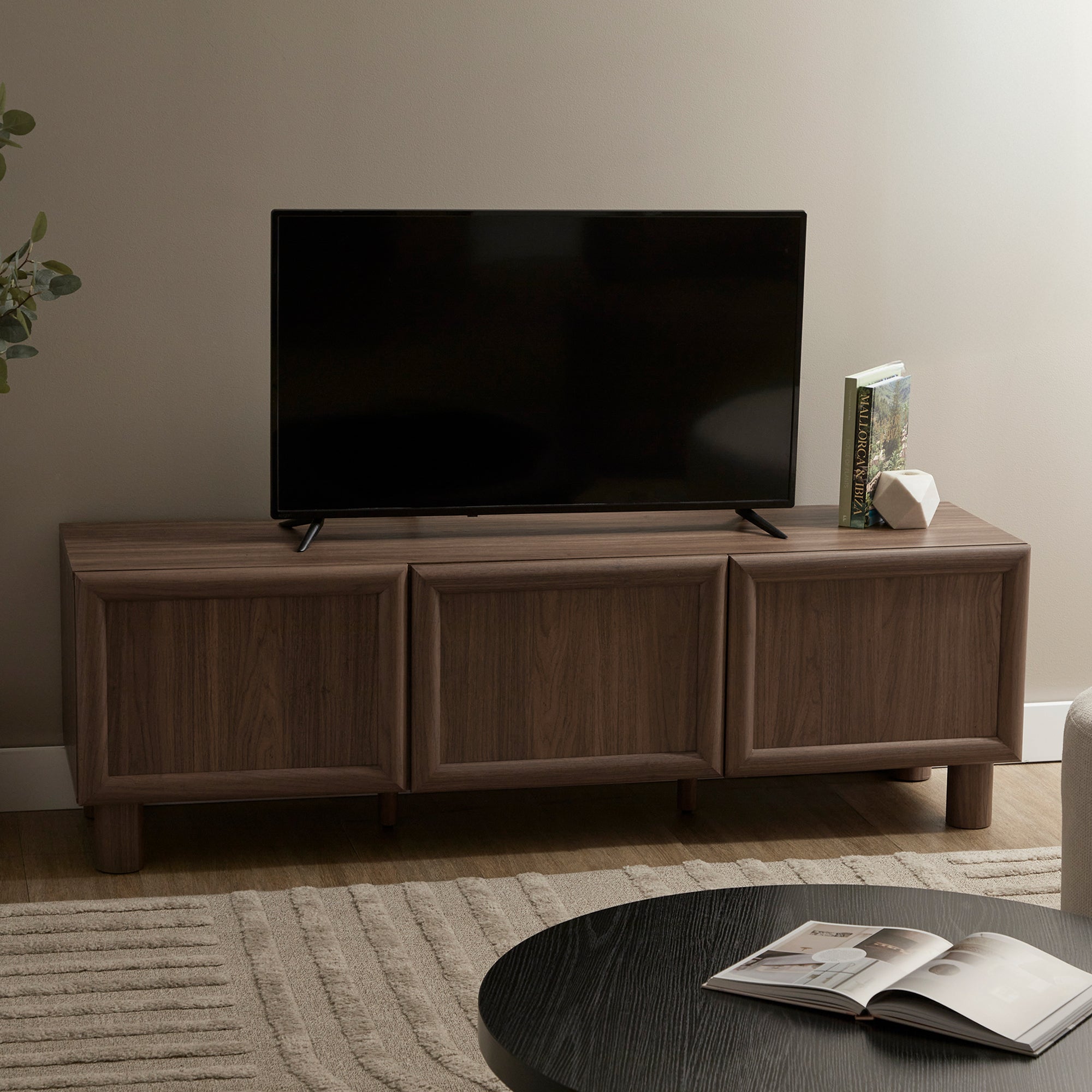 Linero Entertainment Unit Walnut (160cm)